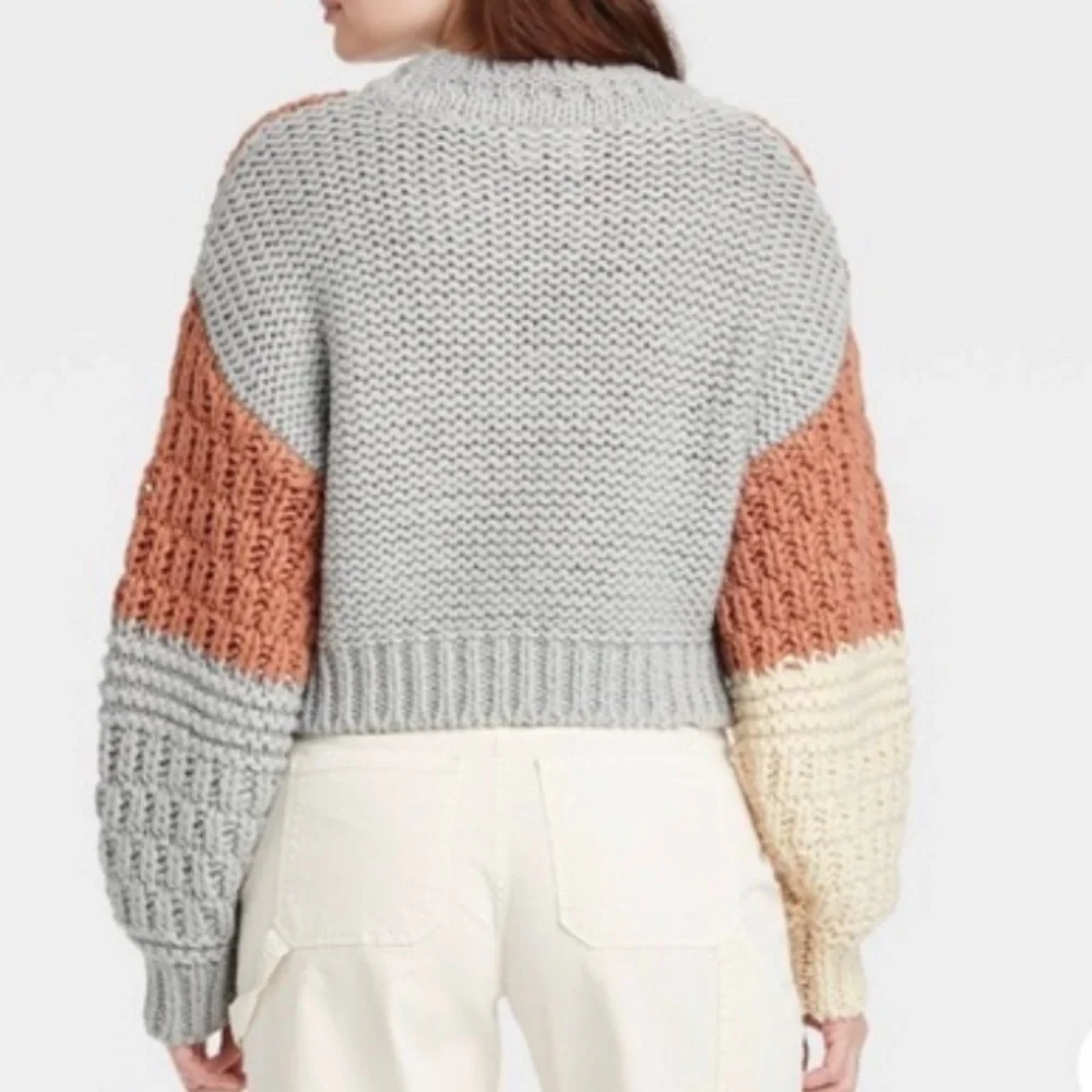 Universal Thread Multicolor Crew Neck Sweater - Picture 2 of 11